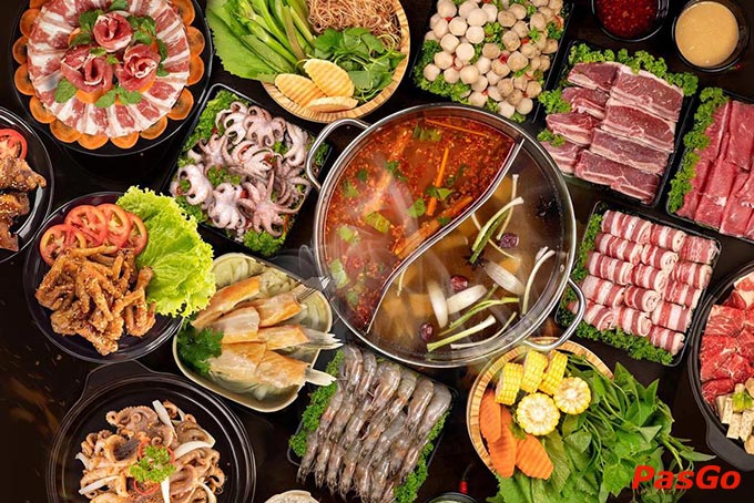 Menu đa dạng với hơn 100 món nhậu lai rai cùng những nồi lẩu hải sản, riêu cua, combo cá lăng ăn hoài không chán