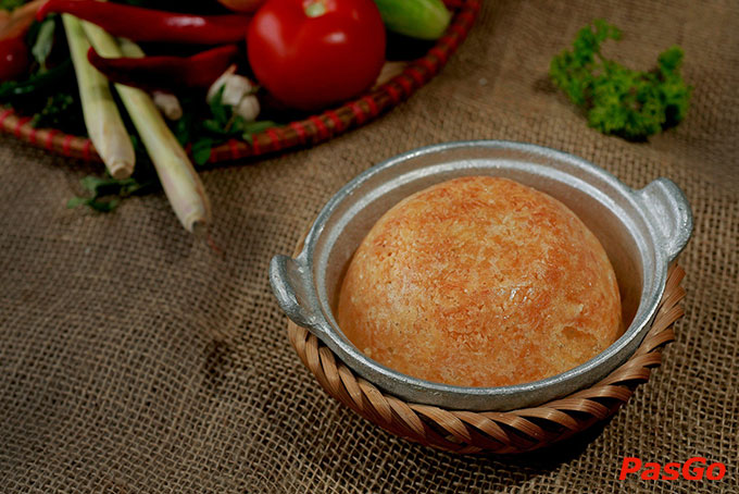 Menu đa dạng với hơn 100 món nhậu lai rai cùng những nồi lẩu hải sản, riêu cua, combo cá lăng ăn hoài không chán