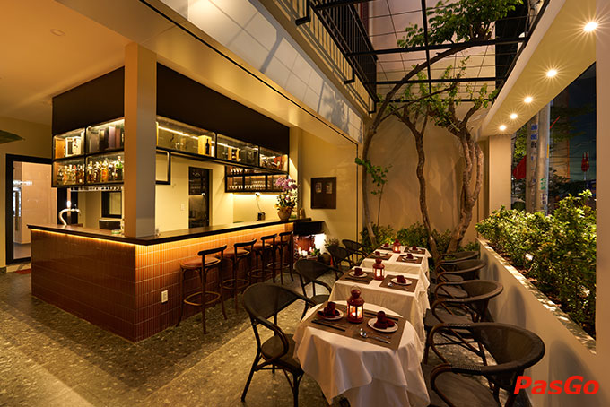 Maison Mận - Đỏ Restaurant - Trần Nhật Duật-18