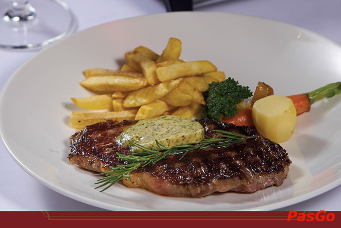 Maison Mận - Đỏ Restaurant - Trần Nhật Duật-3