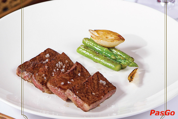 Maison Mận - Đỏ Restaurant - Trần Nhật Duật-7