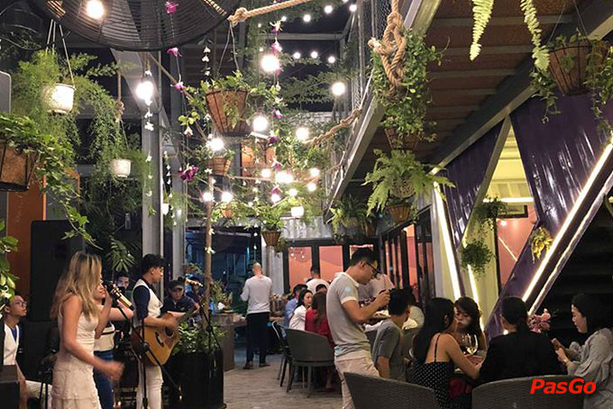 Nhà hàng MAYs Urban Thai Dine Nguyễn Ư Dĩ 21