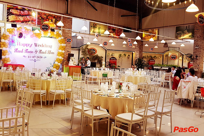 Mekong Restaurant Phan Văn Trị 12