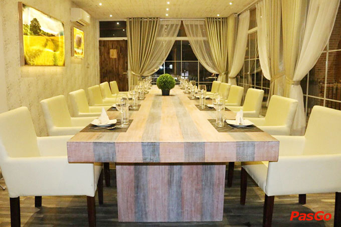 Mekong Restaurant Phan Văn Trị 16