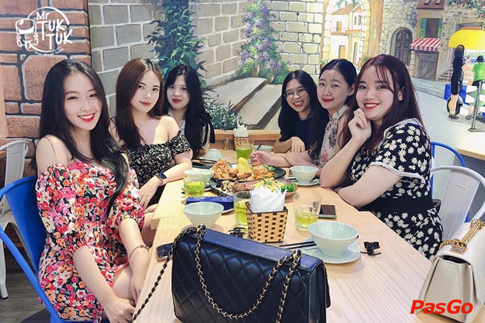 Mr TukTuk - Chùa Láng -18