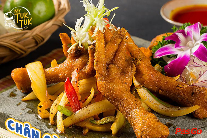 Mr TukTuk - Chùa Láng -7