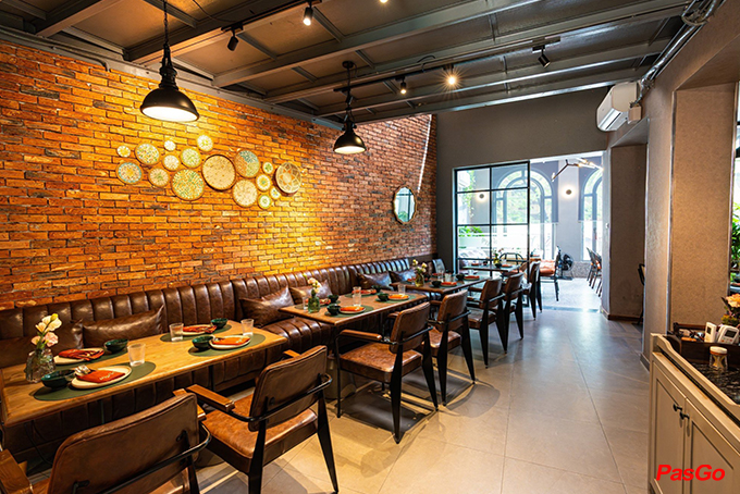 Nơi bố mẹ có thể vừa yên tâm để con thưởng thức những miếng gà tươi rán  giòn tan