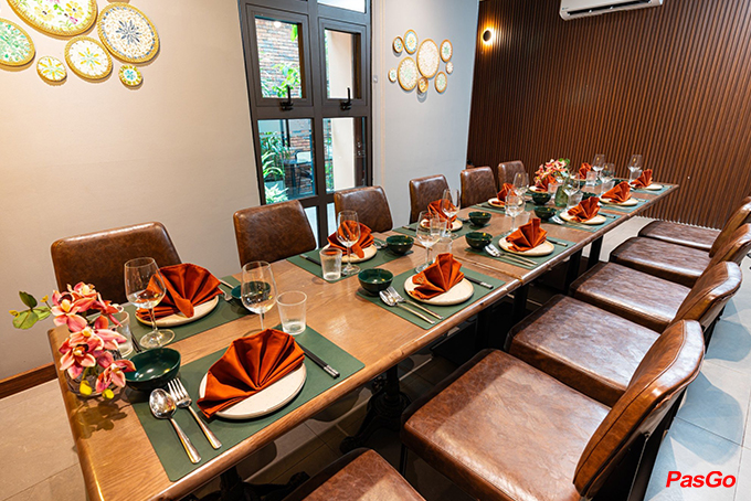 Nơi bố mẹ có thể vừa yên tâm để con thưởng thức những miếng gà tươi rán  giòn tan