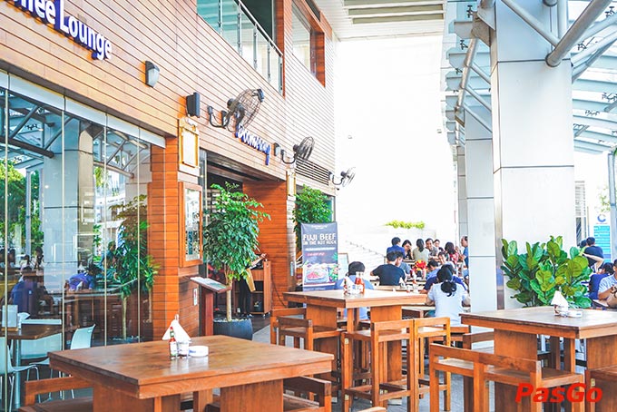 Độc đáo với không gian mở rộng rãi, thoáng mát tại Boomerang Bistro Saigon