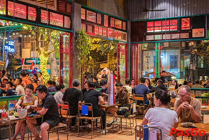 Nhà hàng Quán Nhậu Tự Do - Phó Đức Chính tọa lạc tại số 67a Phó Đức Chính, P. Trúc Bạch, Q. Ba Đình