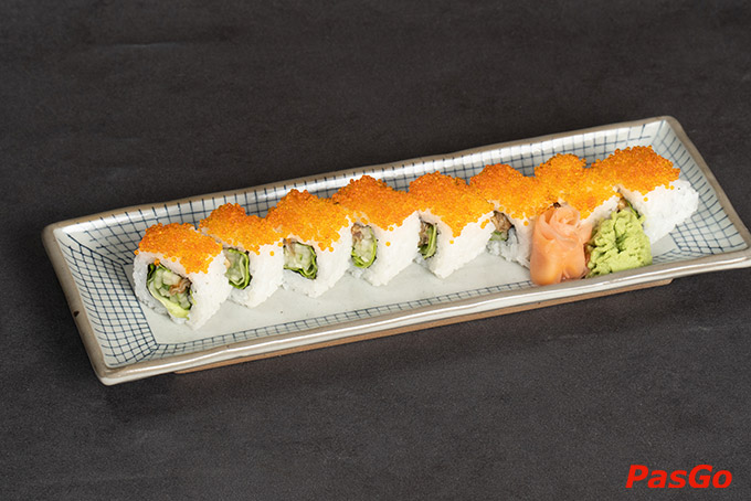  Ngoài ra, Shogun còn có Sashimi tươi mọng, bổ dưỡng không giới hạn cùng đa dạng món sushi: Sushi da cá hồi chiên, Maki trứng tôm đỏ, Sushi ruốc cá hồi vừng đen..