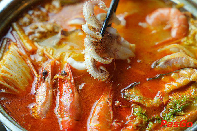 Từ nguồn nguyên liệu tươi ngon, các món ăn tại Ốc Mập Sài Gòn được chế biến để phù hợp với đa số vị giác của thực khách thậm chí quán còn chế biến theo khẩu vị nếu thực khách có yêu cầu