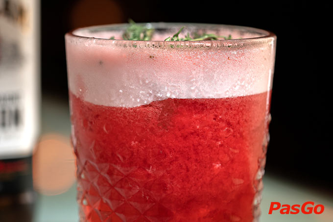 OMG Rooftop Bar Silverland Central Hotel 10