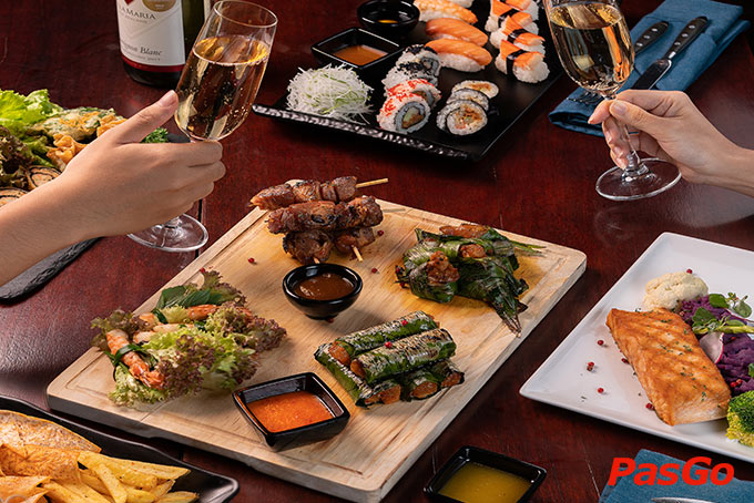 OMG Rooftop Bar Silverland Central Hotel 13