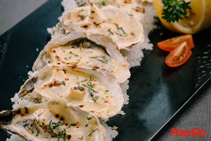 OMG Rooftop Bar Silverland Central Hotel 16