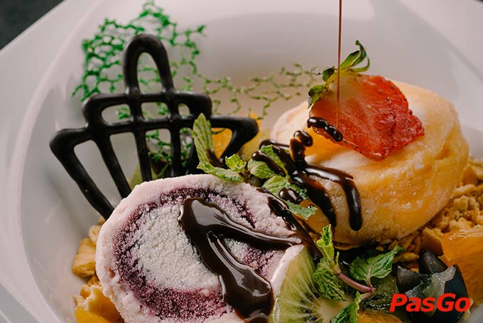 OMG Rooftop Bar Silverland Central Hotel 19