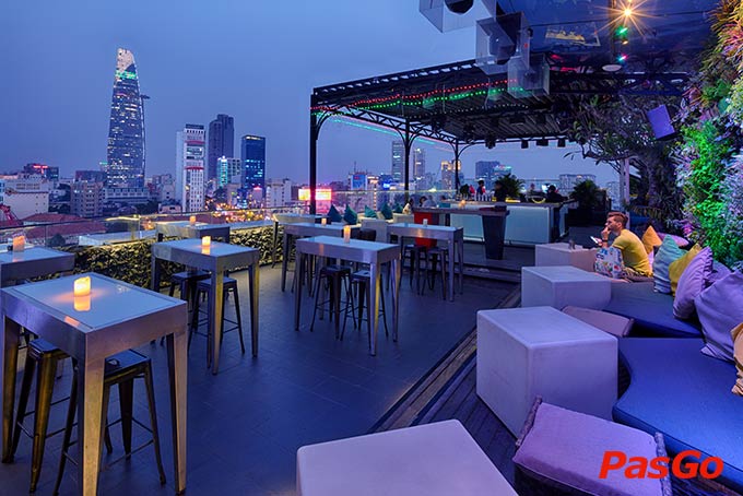 OMG Rooftop Bar Silverland Central Hotel 3