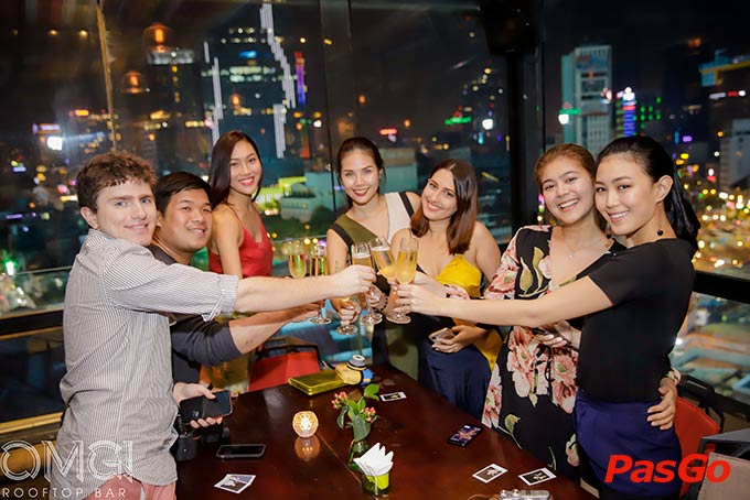 OMG Rooftop Bar Silverland Central Hotel 5