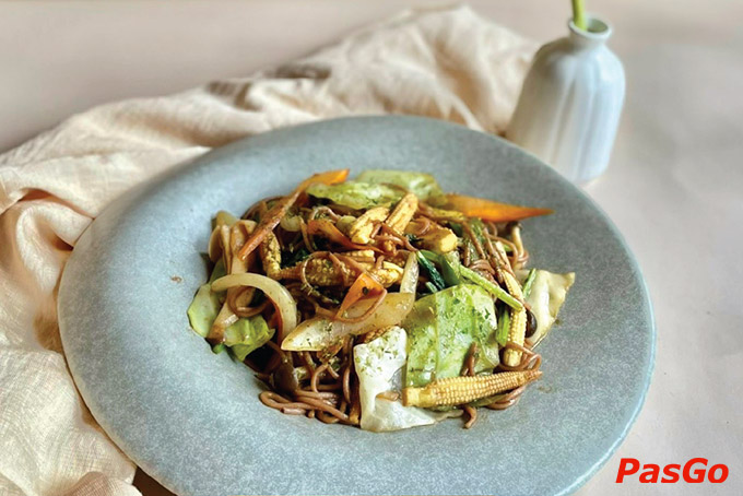 Ở Om Tara Vegan - Nhà hàng chay Lê Văn Lương các món ăn thanh mát và tốt cho sức khỏ