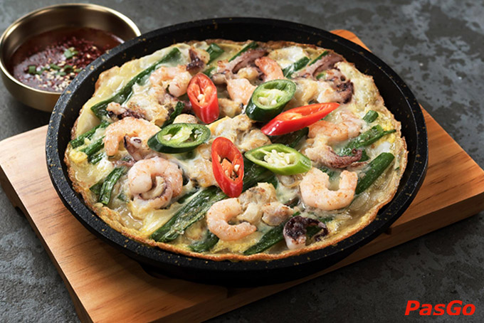 Đến với Palsaik Korean BBQ Phan Xích Long, tín đồ đam mê món Hàn có cơ hội thỏa mãn đam mê với vô số những món ăn hấp dẫn