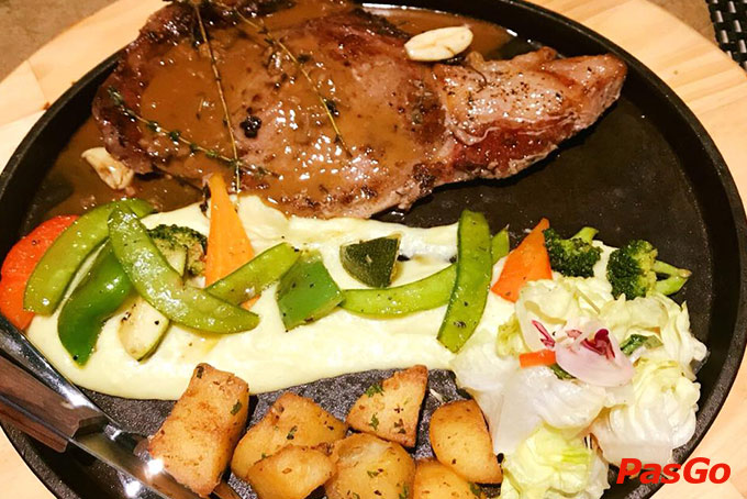 Paramount Steak & Coffee – Quang Trung-10