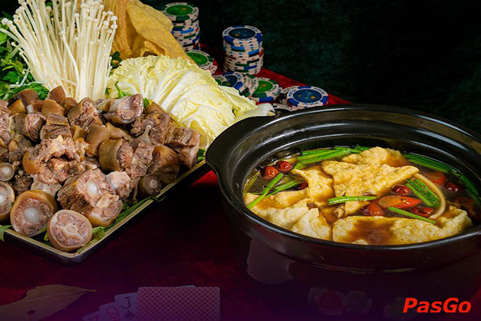 Những món nhậu tại nhà hàng Phỉnh Quán đa dạng về chủng loại, đủ để thỏa mãn sự ưa thích của mọi thực khách.