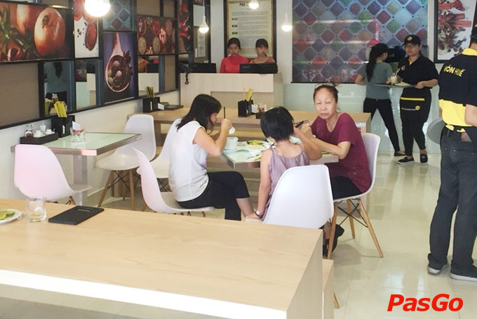 nhà hàng phở ông hùng Lý Thường Kiệt 14