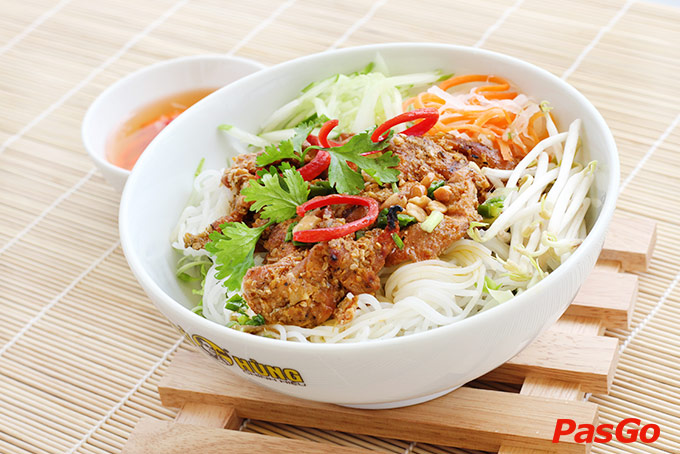 nhà hàng phở ông hùng tân sơn nhì 8