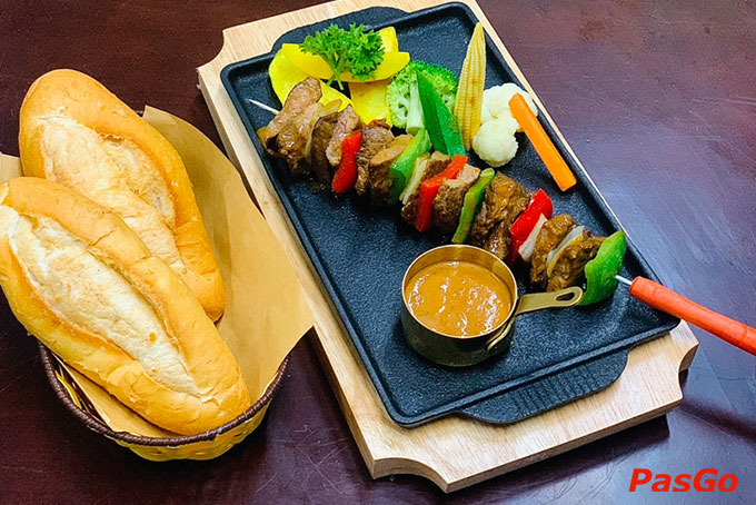 Những món ăn đa dạng về chủng loại, đủ để thỏa mãn sự ưa thích của mọi thực khách