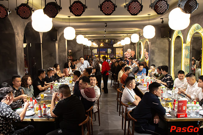 Nhà hàng QingShan Trung Hòac phù hợp với những dịp liên hoan, tiếp khách, bữa ăn thân mật bên bạn bè, người thân...