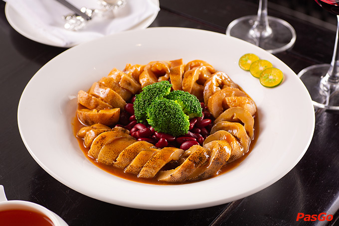 Qi - The Future of Tradition - Trần Hưng Đạo