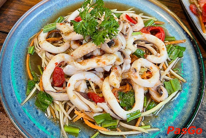 Thưởng thức các món nhậu thơm ngon độc đáo cùng vài chai bia mát lạnh