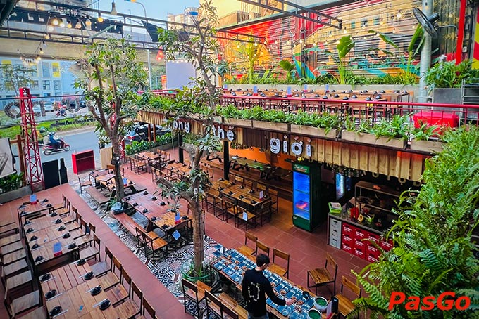 Thực khách có thể thoải mái lựa chọn vị trí ngồi mà mình yêu thích khi đến đây