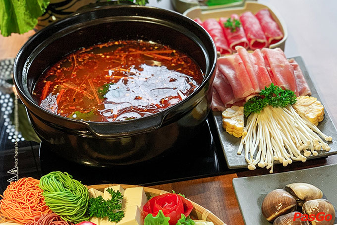 Rakuen Hotpot - Lê Văn Sỹ -2