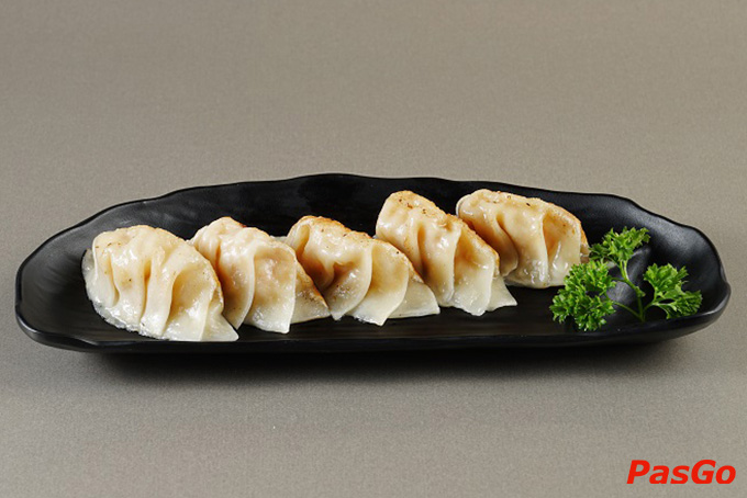 Tất cả nguyên liệu từ các loại cá và nhiều loại thịt hảo hạng sẽ tạo nên hương vị thuần khiết tươi ngon, tan chảy ngay trên đầu lưỡi