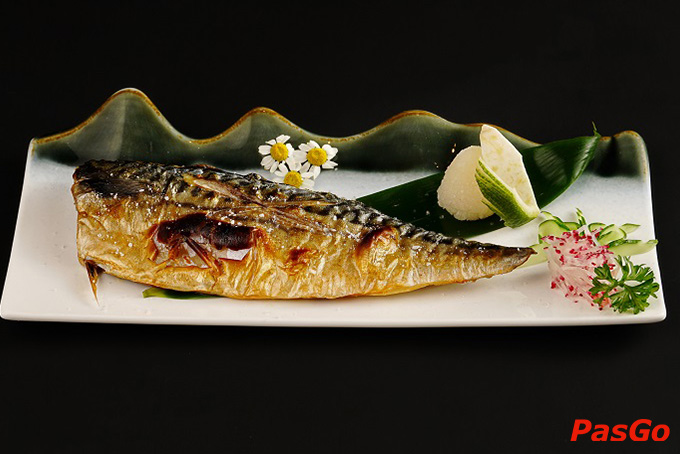 Tất cả nguyên liệu từ các loại cá và nhiều loại thịt hảo hạng sẽ tạo nên hương vị thuần khiết tươi ngon, tan chảy ngay trên đầu lưỡi