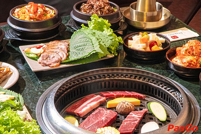 Xèo xèo khay thịt nướng nào là Thăn lõi vai bò, Dẻ sườn bò Angus hay Sườn heo rút xương chuẩn chất lượng quốc tế cũng đang đợi bạn đến thưởng thức