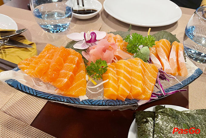 Salmon House Restaurant & Coffee Lê Quang Hòa 1