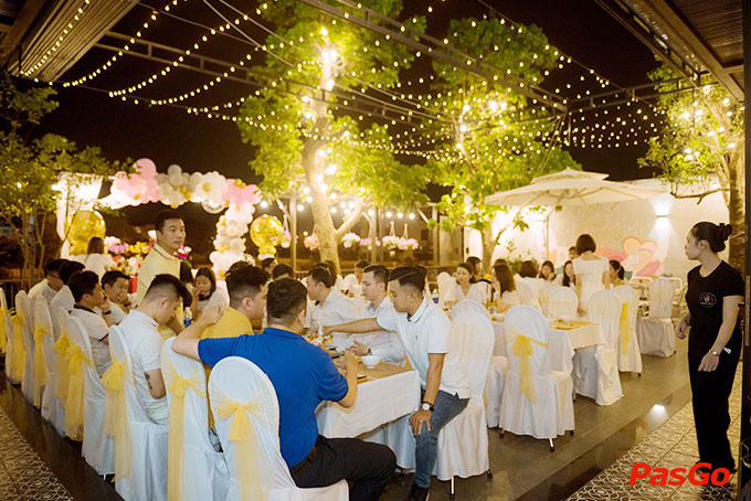 Salmon House Restaurant & Coffee Lê Quang Hòa 14