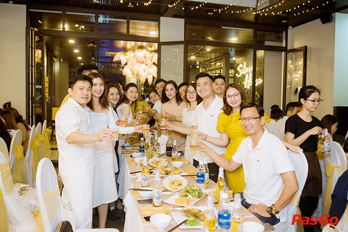 Salmon House Restaurant & Coffee Lê Quang Hòa 17