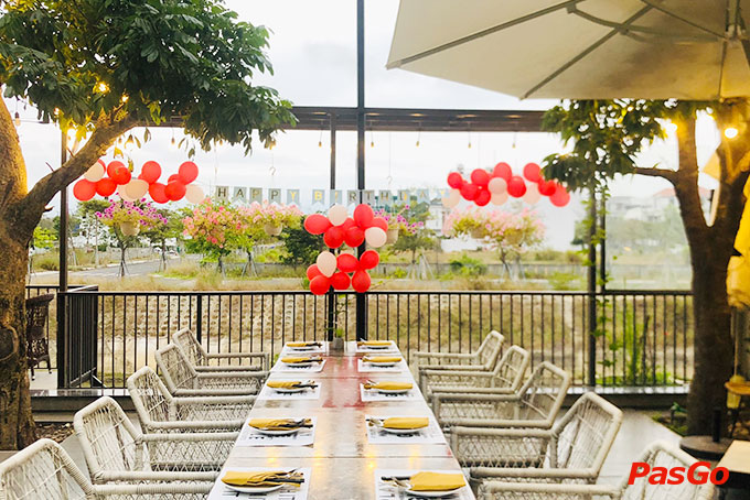 Salmon House Restaurant & Coffee Lê Quang Hòa 18