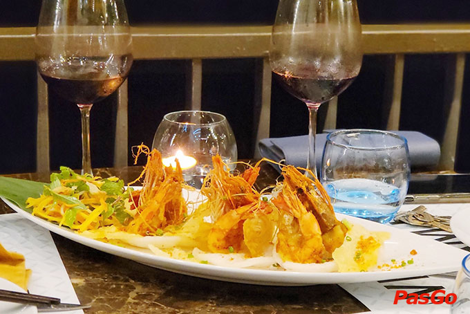 Salmon House Restaurant & Coffee Lê Quang Hòa 5