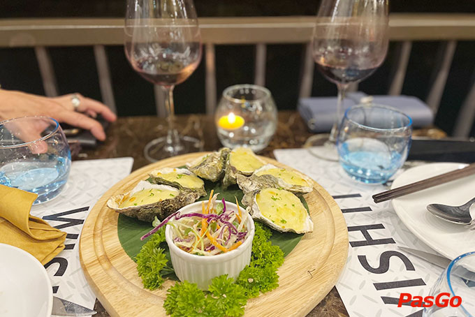 Salmon House Restaurant & Coffee Lê Quang Hòa 6