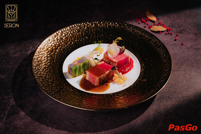 Với nguồn nguyên liệu luôn được tuyển chọn, tươi mới hàng ngày. Seron Bistro & Lounge đảm bảo sẽ mang đến cho Quý khách bữa ăn đầy đủ dinh dưỡng cả về hương vị và chất lượng