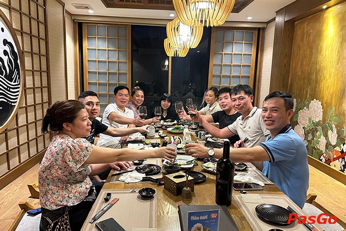 Không gian rộng rãi nhưng cũng sẽ có phòng riêng tư, kín đáo, phục vụ cho những buổi sum họp gia đình ấm áp hay những buổi kỉ niệm đầy lãng mạn của các cặp đôi