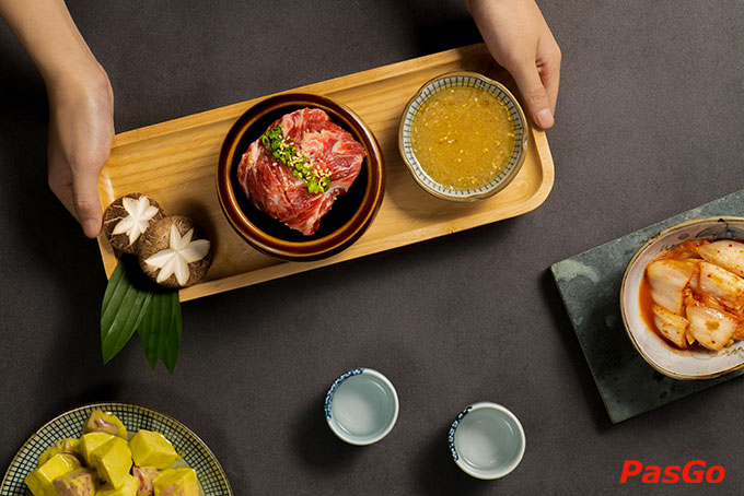 Nhậu nướng chuẩn Izakaya mà không thưởng cùng rượu Sake hay Bia mix thì quả là thiếu sót