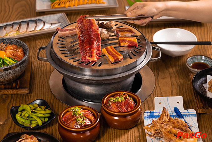 Buffet thịt nướng đẫm sốt hảo hạng cùng Sashimi tươi ngon thỏa thích cùng vô vàn món nhậu chuẩn Izakaya đã sẵn sàng chinh phục bạn