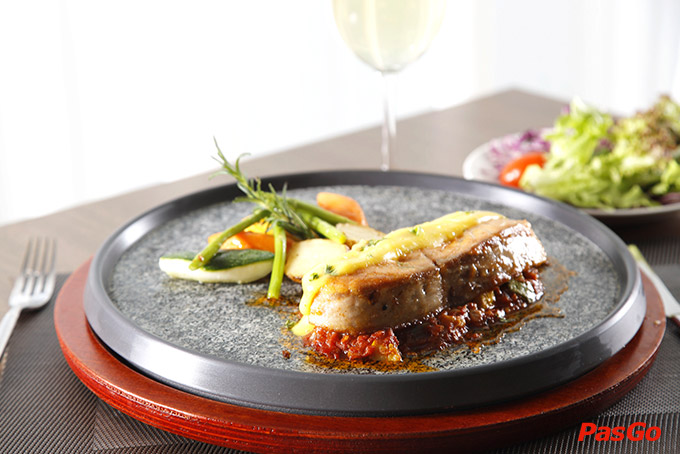 Nhà hàng Sky Hoàng Văn Thụ 5