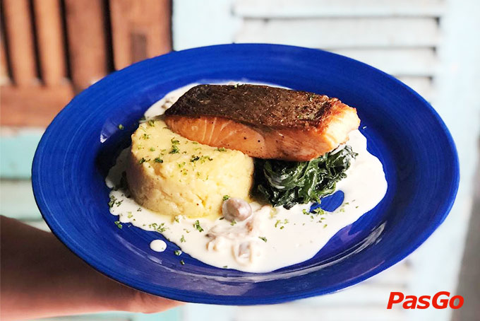 Steak Deli – Cách mạng Tháng 8-6