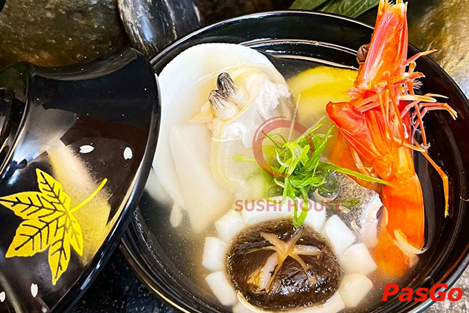 Nguyên liệu chế biến món ăn đều được  Sushi House chọn lựa kĩ càng từ các nhà cung cấp uy tín